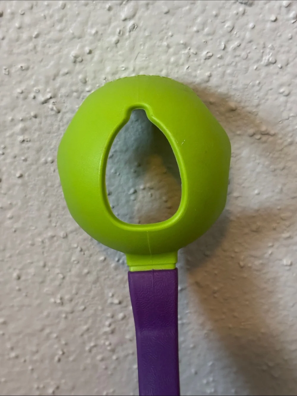 Tennis ball thrower for dogs
